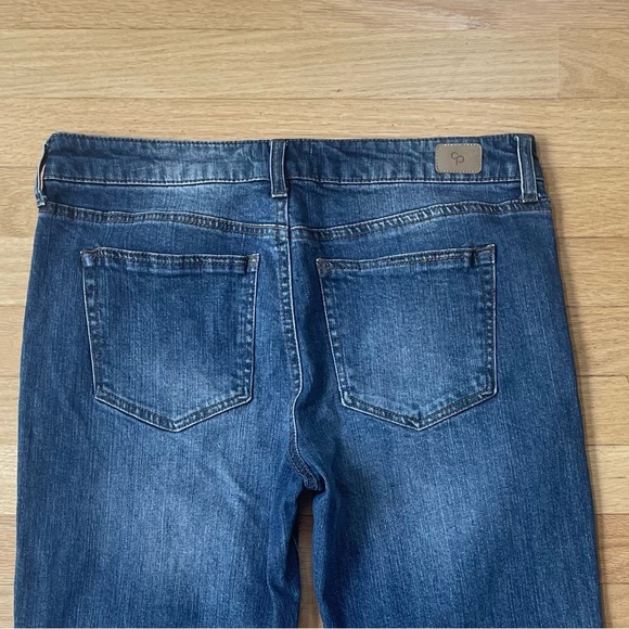 Celebrity Pink Mid-Rise Raw Hem Crop Jeans Size 11 / 30 in Excellent Condition - Picture 8 of 13